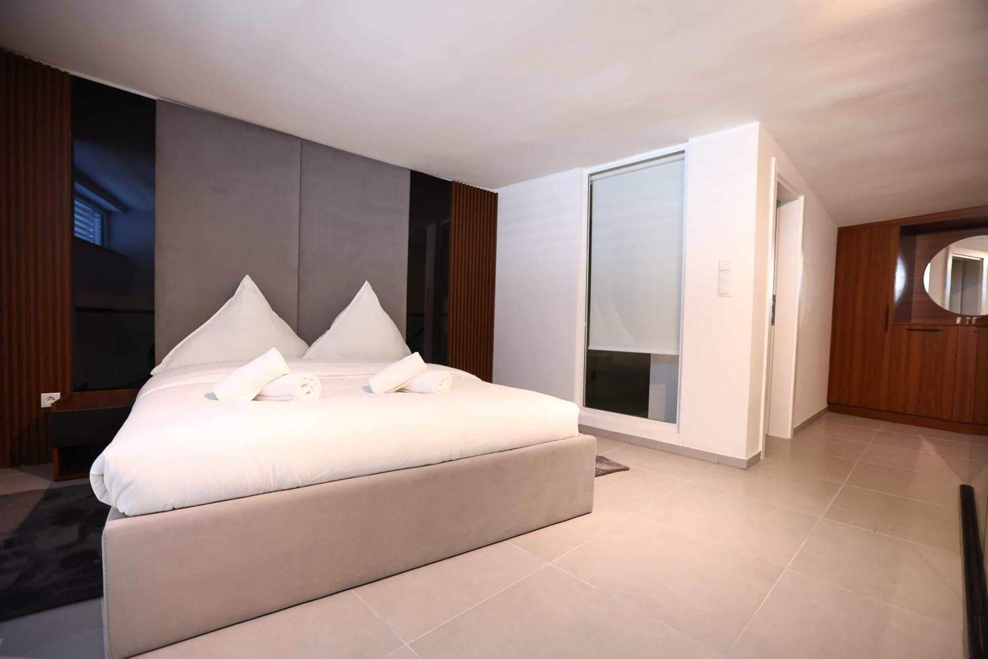 Jam Apartments โคเบลนซ์ ภายนอก รูปภาพ